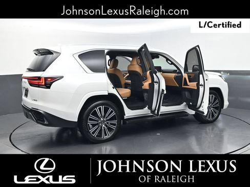 Certified 2024 Lexus LX 600 4WD w/ Luxury Package image 31