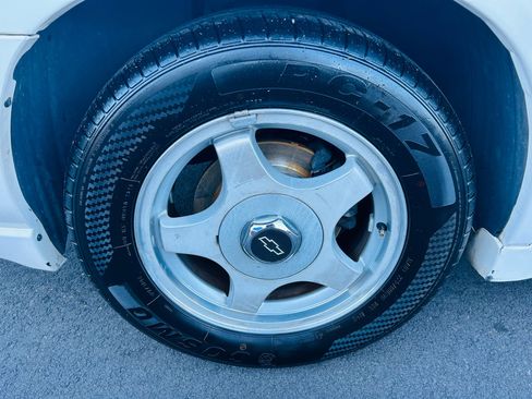 Used 2002 Chevrolet Impala LS image 12