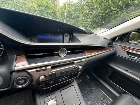 Used 2015 Lexus ES 350 image 33