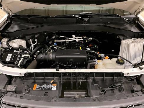 Certified 2023 Ford Explorer XLT w/ Equipment Group 202A AWD/4WD image 10