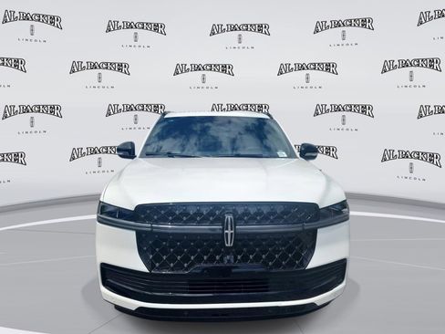 New 2026 Lincoln Navigator Reserve AWD/4WD image 8