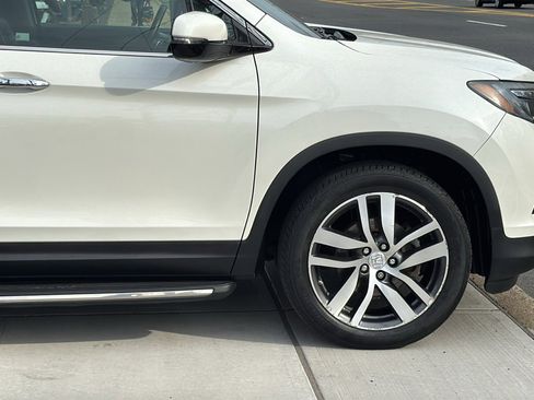 Used 2017 Honda Pilot Elite image 11