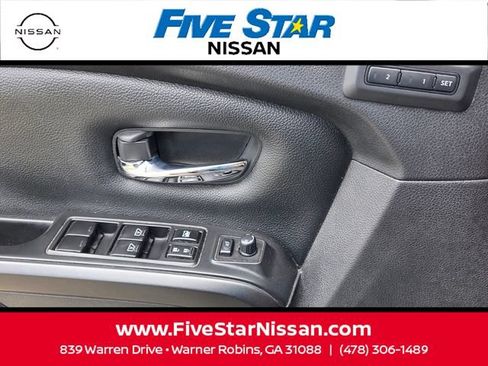 Used 2021 Nissan Titan PRO-4X w/ Pro-4x Convenience Package AWD/4WD image 30