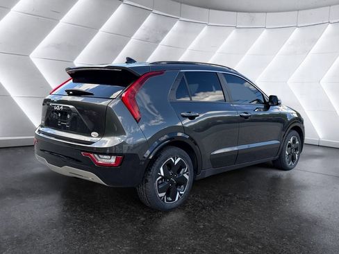 Used 2023 Kia Niro Wave w/ Wave Preserve Package FWD image 6