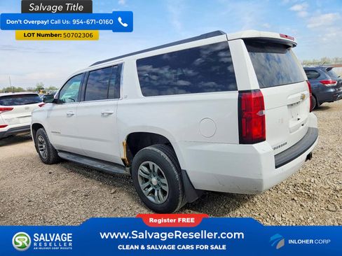 Used 2015 Chevrolet Suburban LT image 3