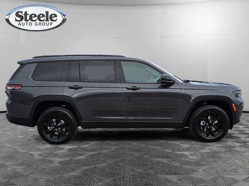 New 2025 Jeep Grand Cherokee L Altitude image 6