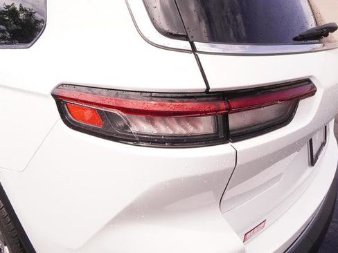 Used 2021 Jeep Grand Cherokee L Limited RWD image 34
