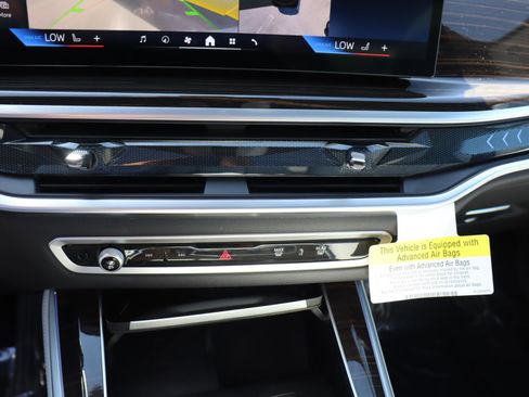 Used 2025 BMW X5 sDrive40i w/ Premium Package image 21