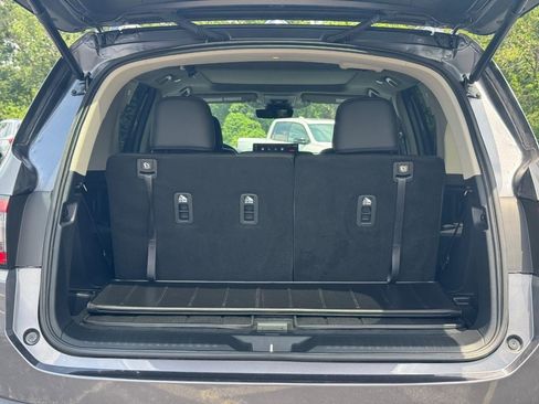 Certified 2026 Honda Pilot Touring image 5