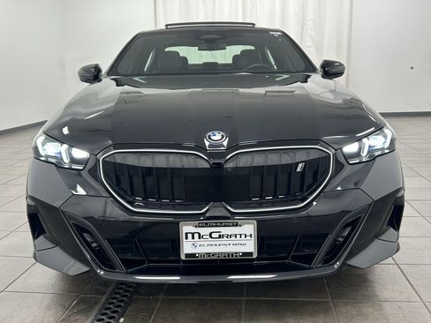 Used 2024 BMW i5 eDrive40i w/ M Sport Package image 7