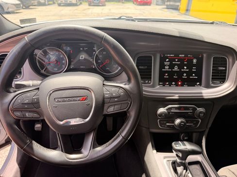 Used 2023 Dodge Charger SXT RWD image 19