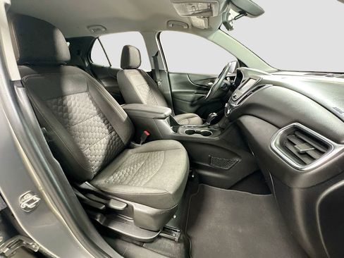 Used 2018 Chevrolet Equinox LT image 30