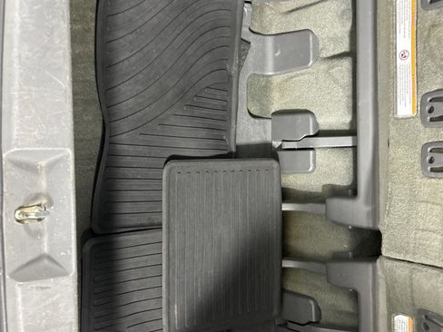 Used 2015 Toyota Sienna XLE image 12