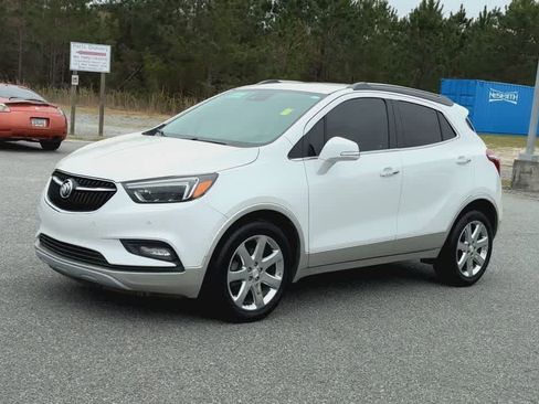 Used 2020 Buick Encore Essence w/ Experience Buick Package image 4