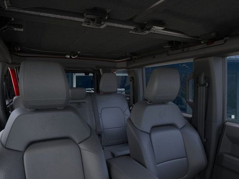 New 2026 Ford Bronco Badlands image 12