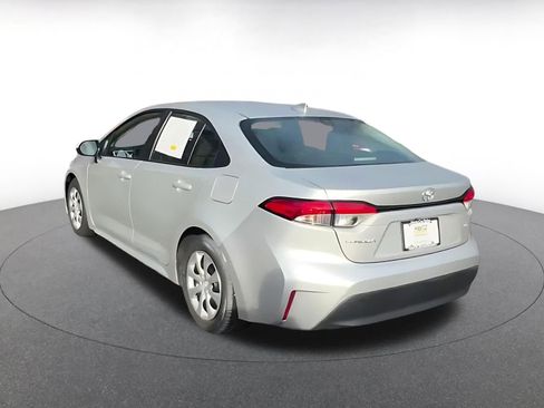 Used 2025 Toyota Corolla LE image 10