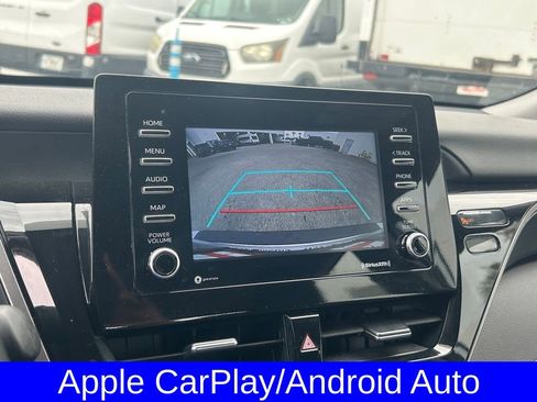 Used 2024 Toyota Camry SE image 12