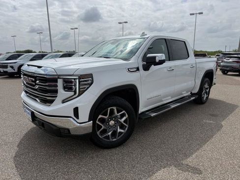 New 2026 GMC Sierra 1500 SLT RWD image 3