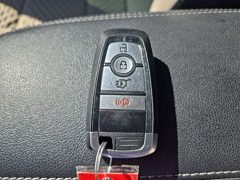 Used 2022 Ford Escape SE w/ Convenience Package FWD image 90