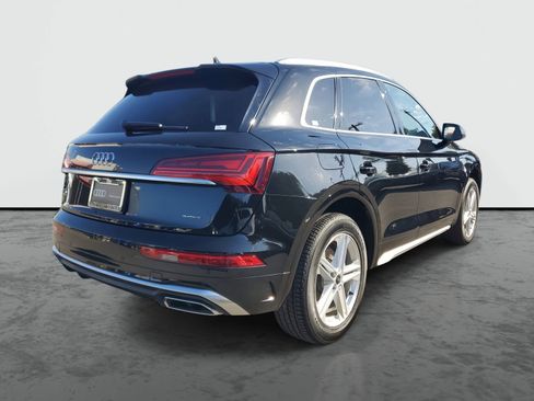 Used 2024 Audi Q5 e Premium Plus w/ Premium Plus Package image 4
