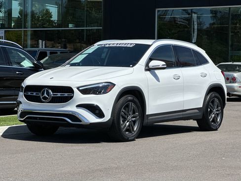 Certified 2026 Mercedes-Benz GLA 250 4MATIC image 8