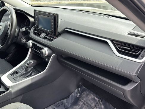 Used 2021 Toyota RAV4 LE image 22