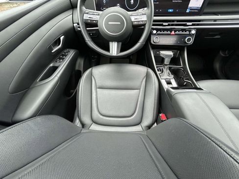Used 2025 Hyundai Tucson SEL FWD image 14