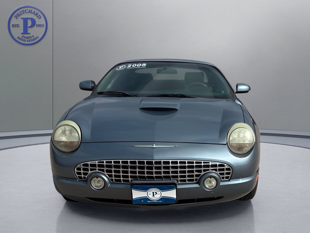 Used 2005 Ford Thunderbird RWD image 2