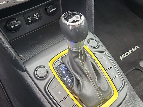 Used 2018 Hyundai Kona Limited image 18