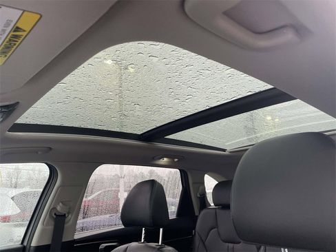 Used 2025 Kia Sorento S w/ Panoramic Sunroof Package image 13
