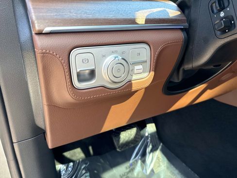 New 2026 Mercedes-Benz GLE 580 4MATIC image 21