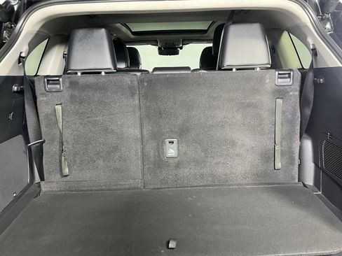 Used 2024 Toyota Highlander Platinum image 39