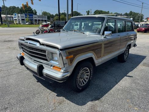Used 1988 Jeep Grand Wagoneer AWD/4WD image 3