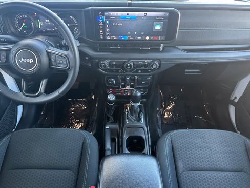 Used 2024 Jeep Wrangler Unlimited Rubicon 4xe AWD/4WD image 3