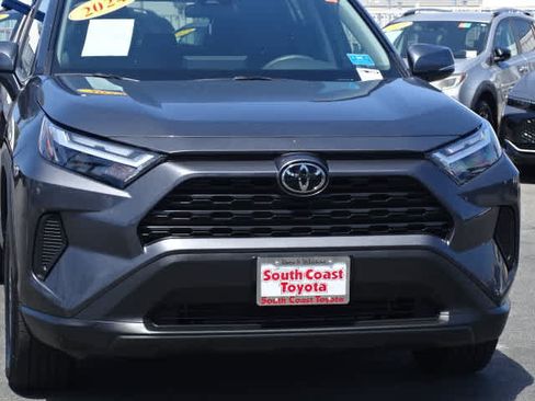 Used 2024 Toyota RAV4 XLE FWD image 5
