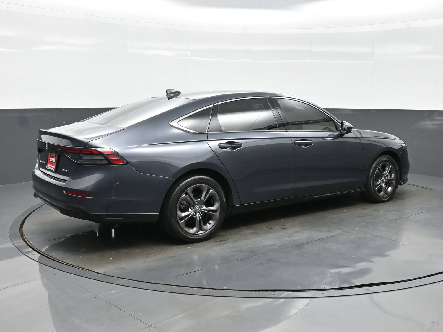 Used 2024 Honda Accord EX-L image 6