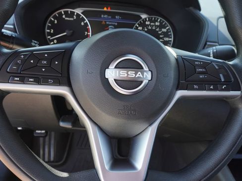 Certified 2025 Nissan Altima 2.5 SV FWD image 17