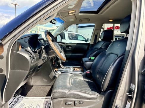 Used 2014 INFINITI QX80 4WD w/ Deluxe Touring Package image 10
