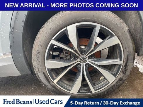 Used 2024 Volkswagen Atlas Cross Sport SEL Premium R-Line image 12
