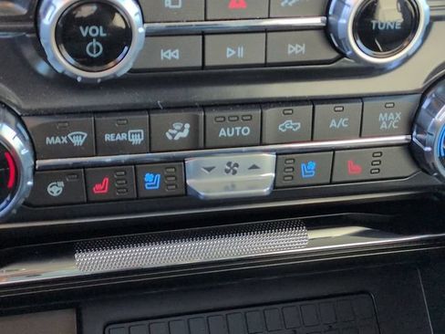 Used 2025 Ford F150 Lariat w/ Equipment Group 502A High AWD/4WD image 30