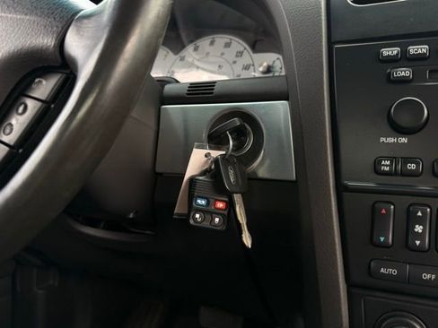 Used 2002 Ford Thunderbird RWD image 22