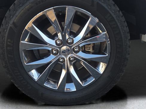 Used 2016 Ford F150 Lariat w/ Equipment Group 502A Luxury AWD/4WD image 39