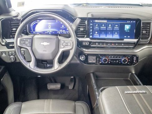 Used 2024 Chevrolet Silverado 3500 High Country w/ Technology Package image 12