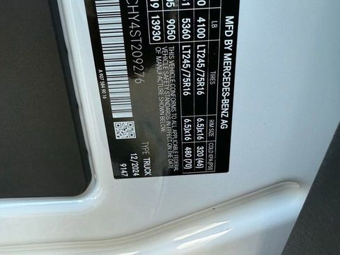 Used 2025 Mercedes-Benz Sprinter 2500 image 22