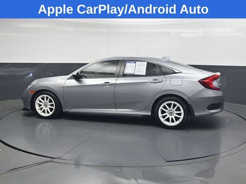 Used 2019 Honda Civic EX image 7