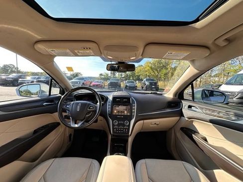Used 2018 Lincoln MKC Reserve AWD/4WD image 2