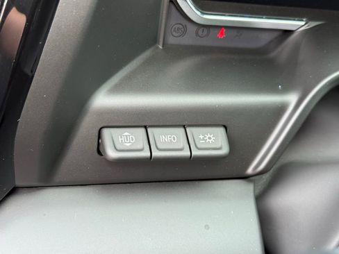 Used 2025 GMC Sierra 1500 AT4 w/ AT4 Premium Package AWD/4WD image 33