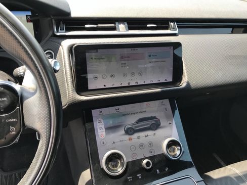 Used 2018 Land Rover Range Rover Velar R-Dynamic SE image 36