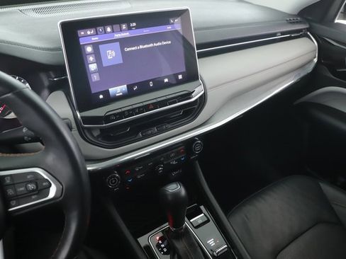 Used 2022 Jeep Compass Limited image 27