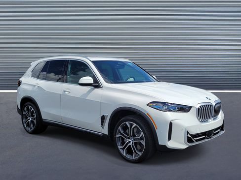 New 2026 BMW X5 sDrive40i w/ Climate Comfort Package RWD image 2